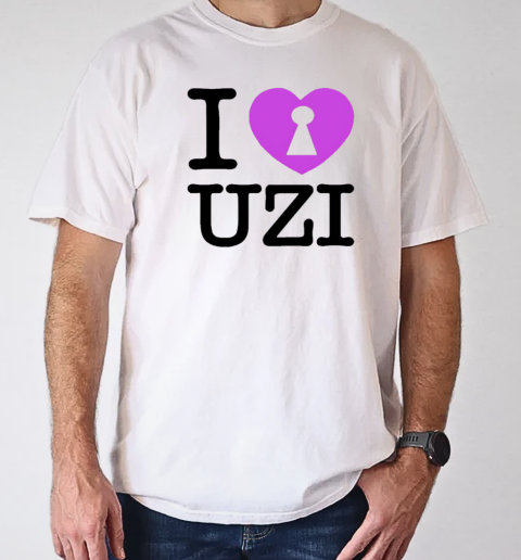 I heart Uzi T- Classic Men's T-shirt