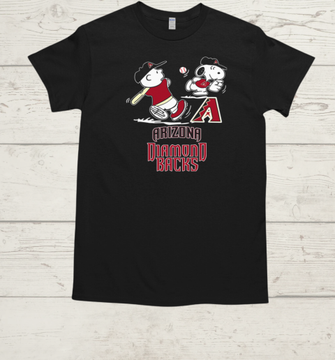 Peanuts Charlie Brown And Snoopy Playing Baseball Arizona Diamondbacks  Classic Men's T-shirt