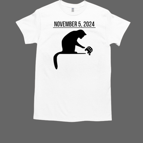 Kamala Harris cat lady knocking Republican November 5 2024 T-Shirt