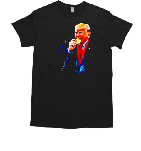 Trump gold medal  Classic Men's T-shirt