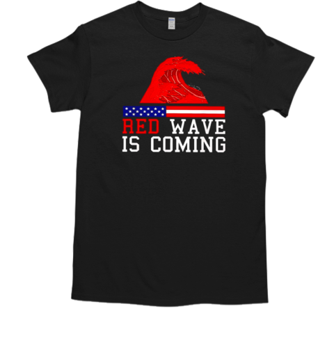 Red wave is coming  Classic Men's T-shirt