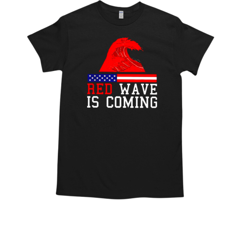 Red wave is coming  Classic Men's T-shirt