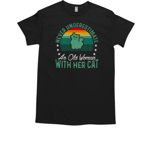 An old woman with her cat  Classic Men's T-shirt