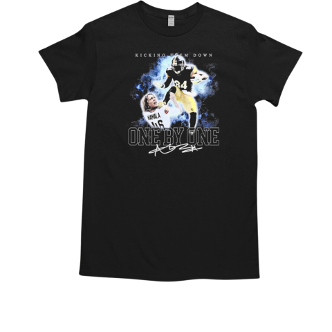 Antonio Brown kicking them down Kamala one by one  Classic Men's T-shirt