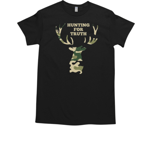 Hunting For Truth Christian Faith Camouflage Deer Pullover T-Shirt